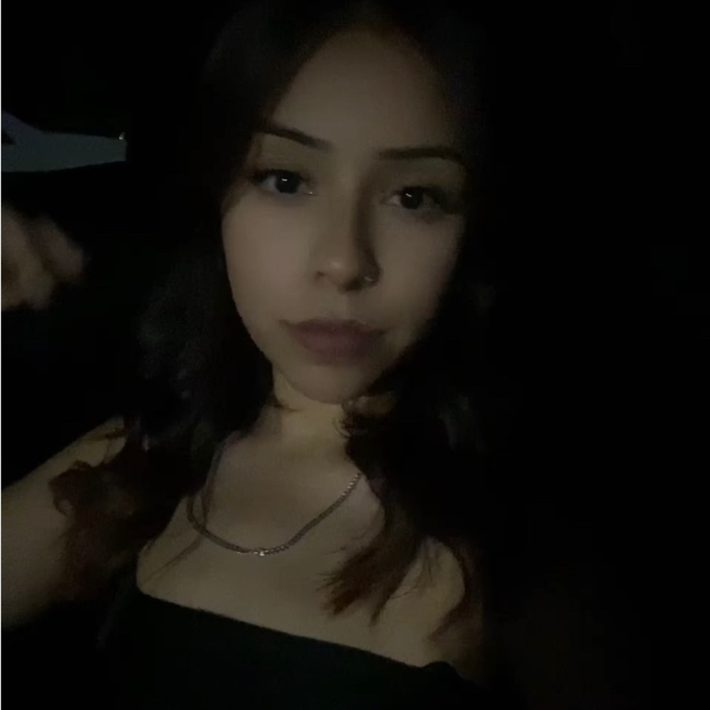 Meet your Posher, Alejandra